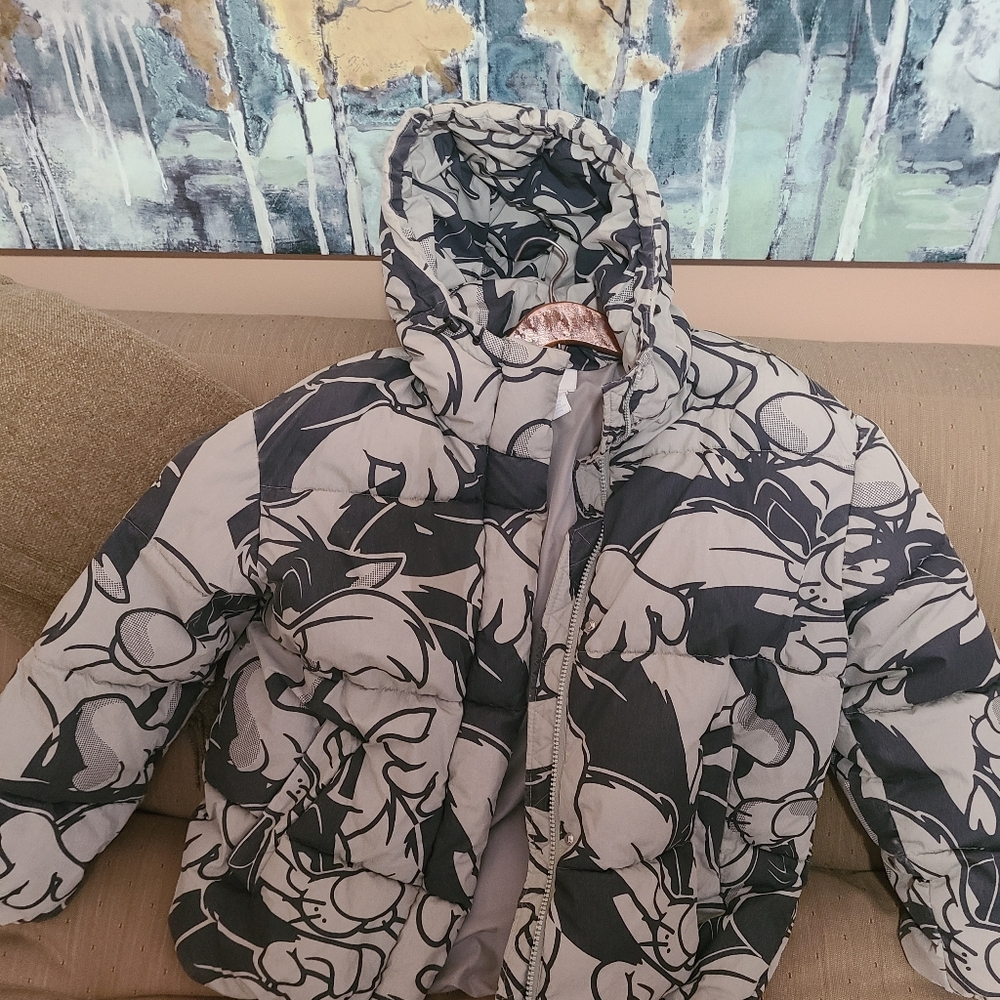 H&M/Looney Tunes Puffer Jacket Medium